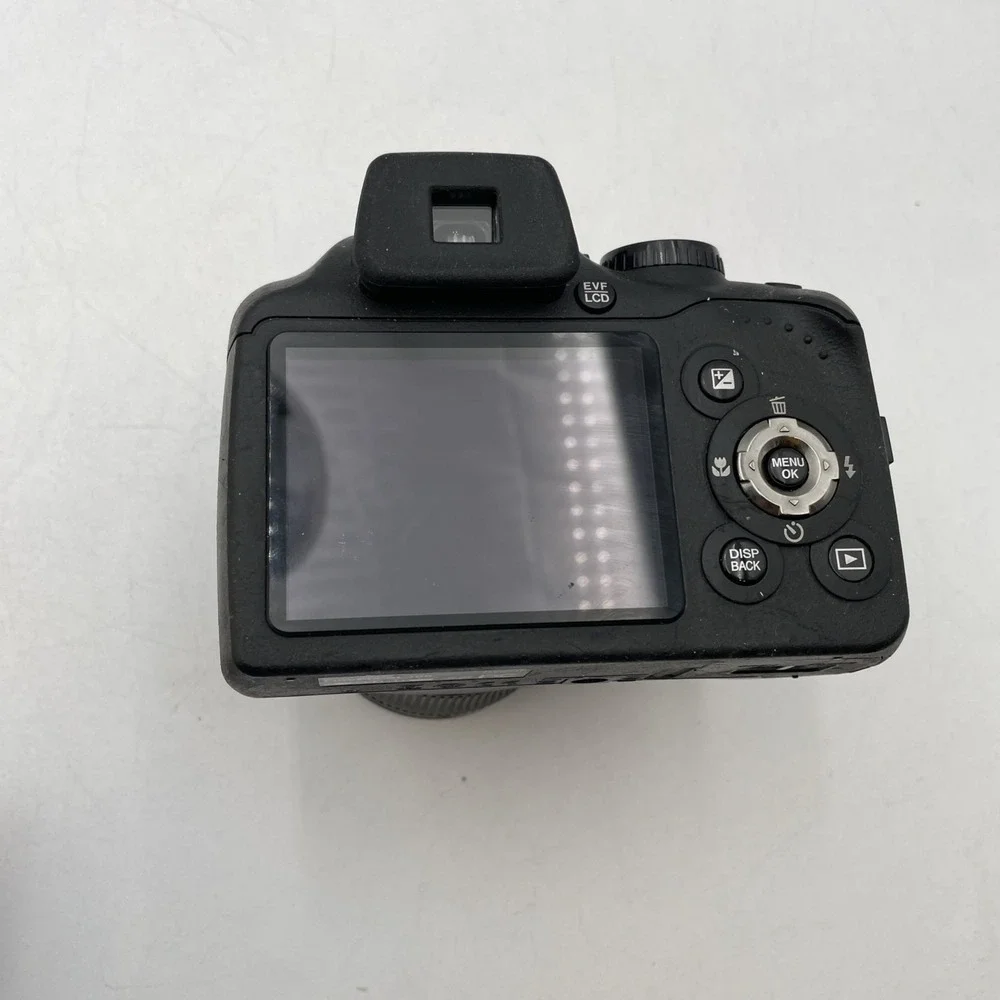 Fujifilm Finepix SL300 14.0MP Digital Bridge Camera 30x Optical Zoom